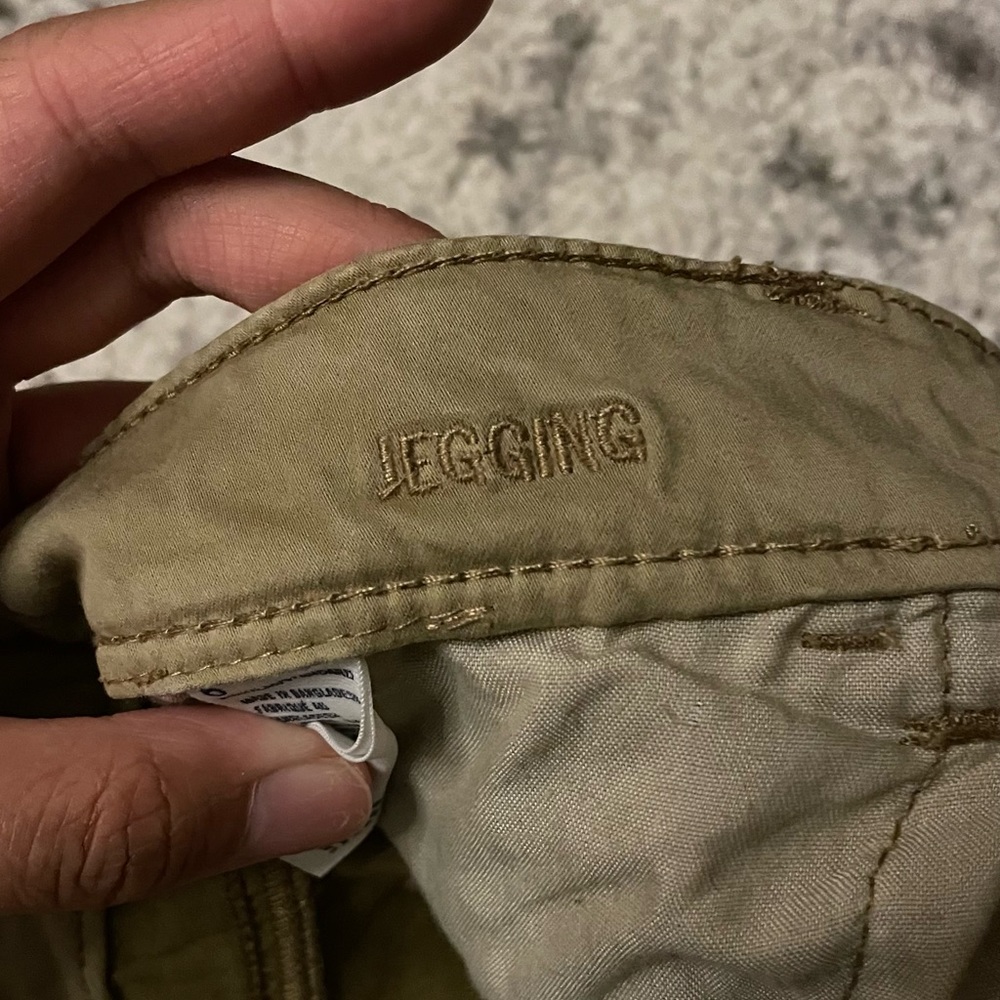 Khaki American eagle jegging